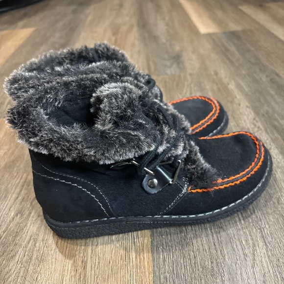 Easy Spirit Boots Women’s 8M Black Dellali Suede Fur Lace Up Square Toe Comfort - Picture 7 of 12